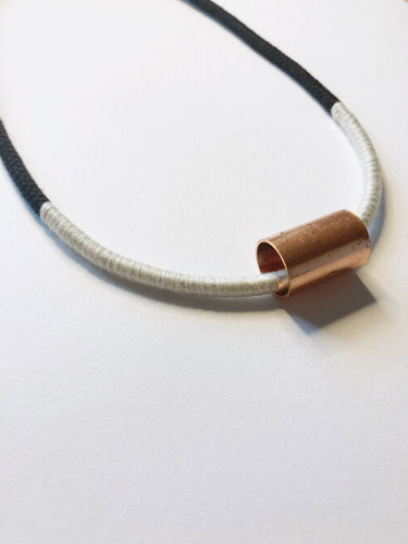 Lundi Necklace - Black & Sand