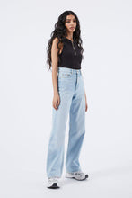 Load image into Gallery viewer, Echo Straight Jeans / Superlight Blue Jay ss23