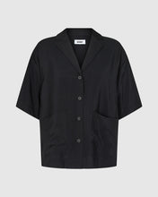 Load image into Gallery viewer, Resorty Shirt - Black